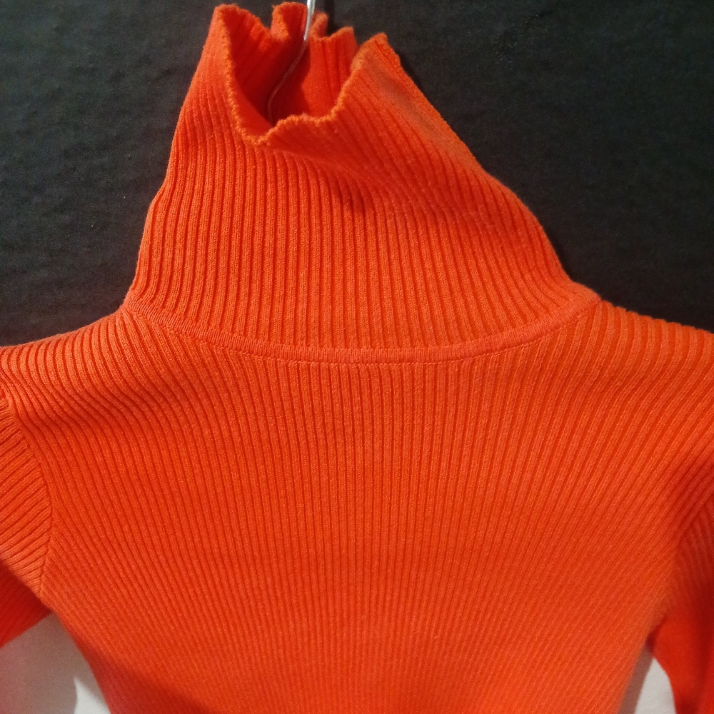 Boy Orange Seamless Long Sleeve Turtleneck Shirt - Picture 5 of 8